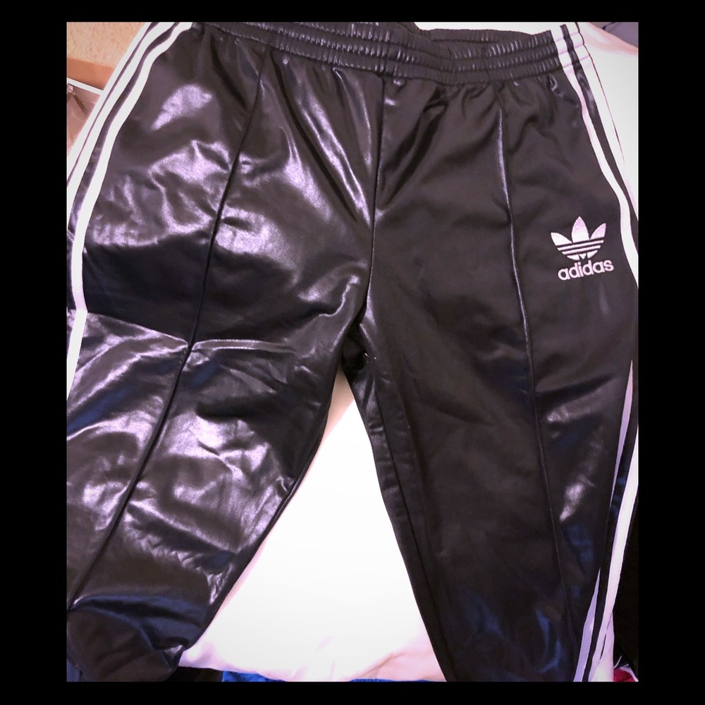 ADIDAS CLASSIC FIT TRACK PANTS
